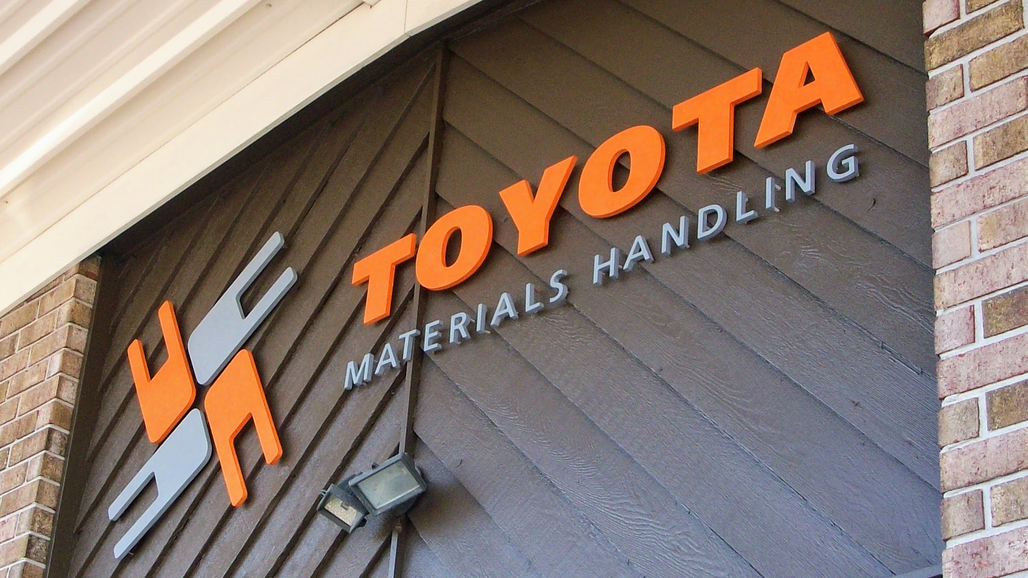 Exterior Dimensional Sign Letters and Logo