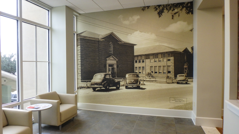 Photo wall wrap at Community Health of Northwest Florida - Signgeek Environmental Graphics 